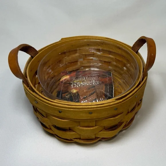 Longaberger 2002 Saffron Booking Basket with Leather Handles - Picture 2 of 4